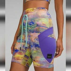 NWT Lululemon Cargo SHR Hiking Short in Size 2